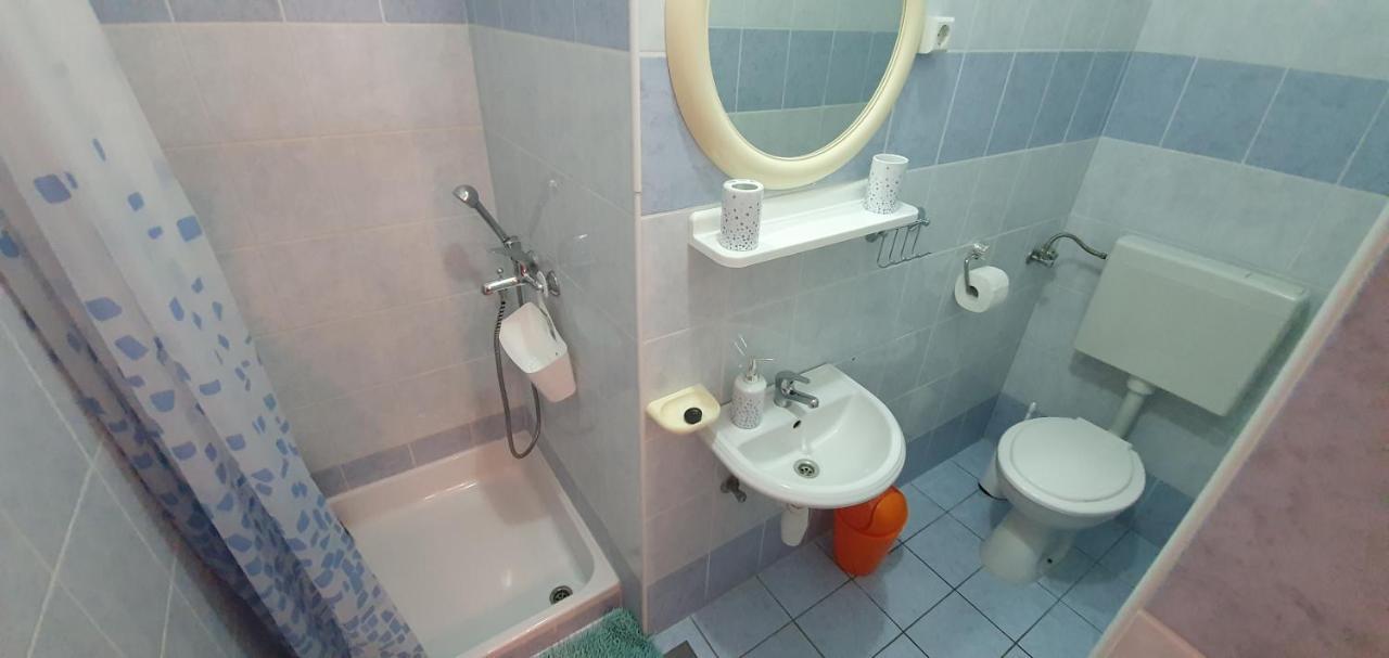 Guest House Angela Senj  Dış mekan fotoğraf